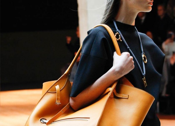 5 Chic And Luxury Bags That are Big Enough To Fit Your Laptop