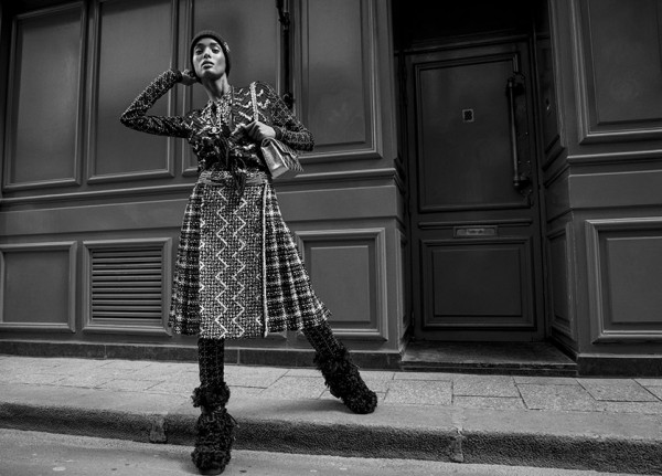 مجموعة شانيل لخريف وشتاء 2021/22: أناقة باريسية تمتزج بالملابس الرياضية الشتوية