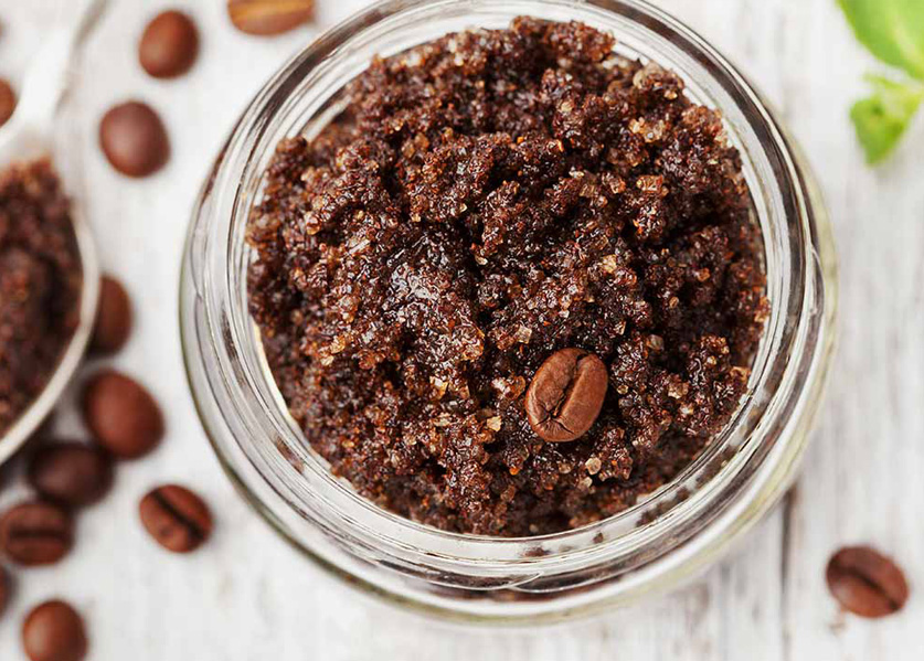Coffee Scrub to get rid of cellulite Spécial Madame Figaro Arabia