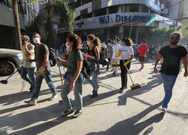 Lebanese youth together to rebuild Beirut
