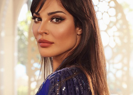 Miss-Lebanon-Nadine-Nassib-Njeim-mac-collection