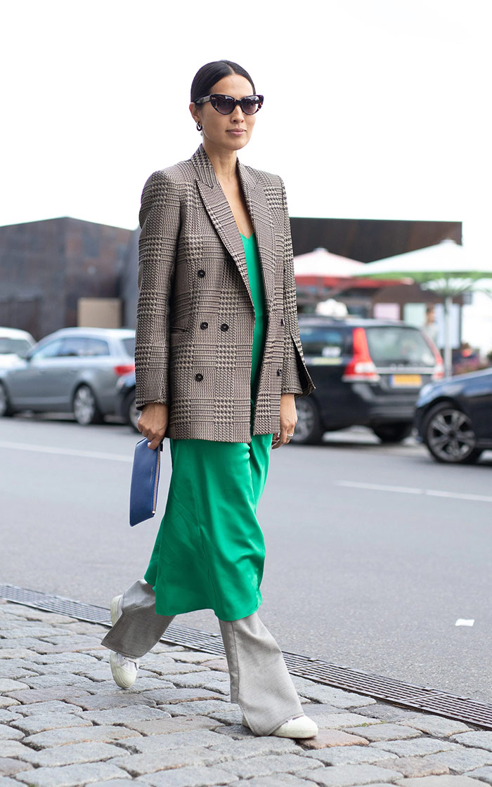 Street-style-midi-dress-with-blazer
