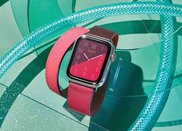 مراحل  تطوّر ساعة Apple Watch Hermès الفاخرة