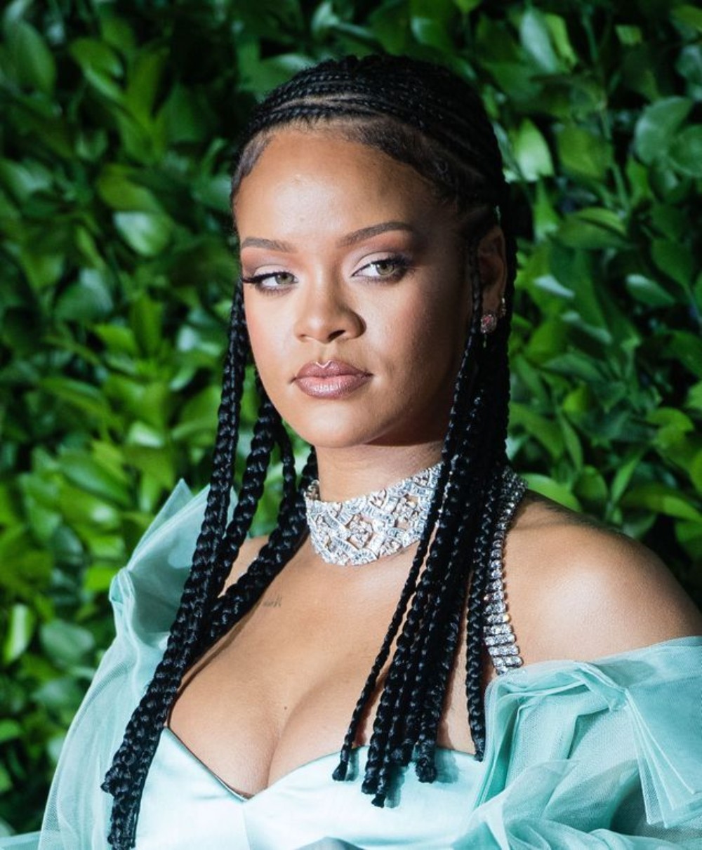    Rihanna  Rihanna 
