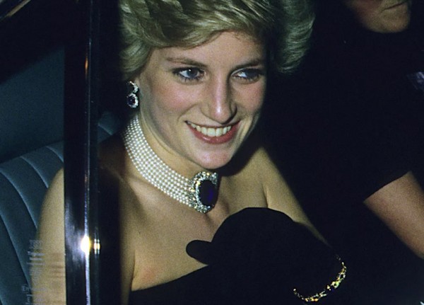 When Lady Diana met a guest wearing the same dress