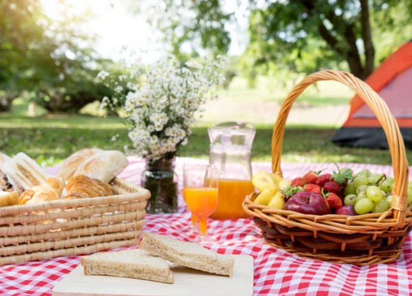 3 quick and easy recipes for an outside picnic