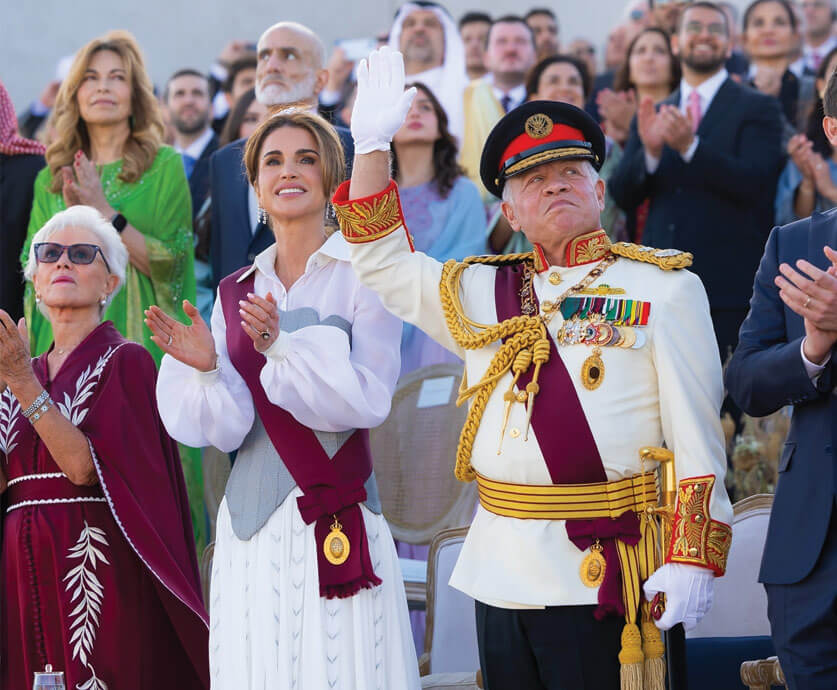 إطلالات أميرات الأردن إحتفالاً باليوبيل الفضي